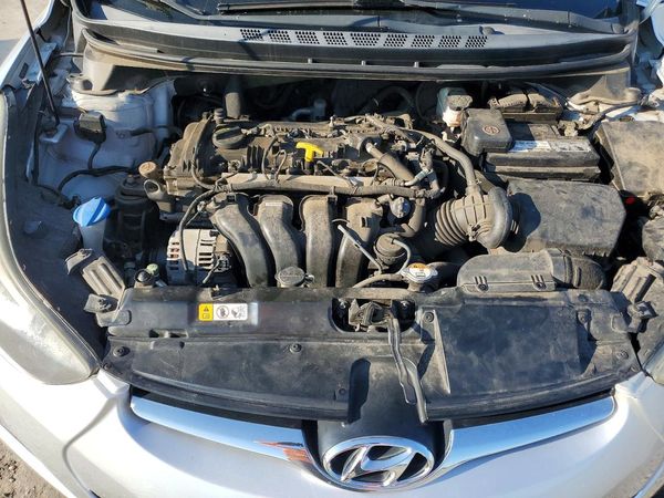 2015 HYUNDAI ELANTRA GLS(Middle)