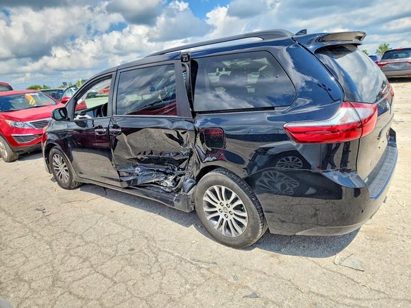 2020 TOYOTA SIENNA