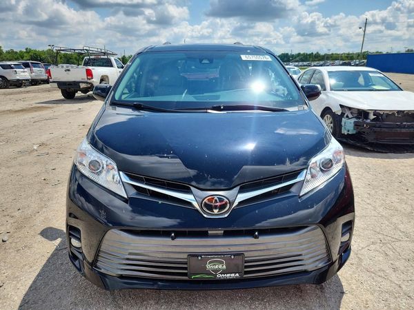 2020 TOYOTA SIENNA