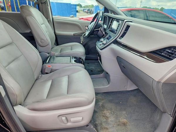 2020 TOYOTA SIENNA