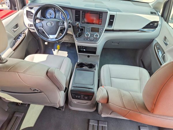 2020 TOYOTA SIENNA