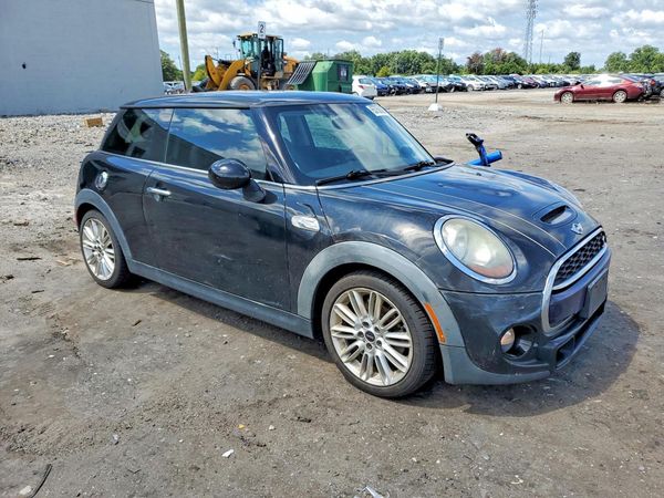 2014 MINI COOPER