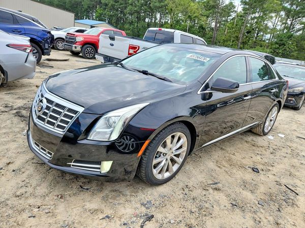 2013 CADILLAC XTS Luxury