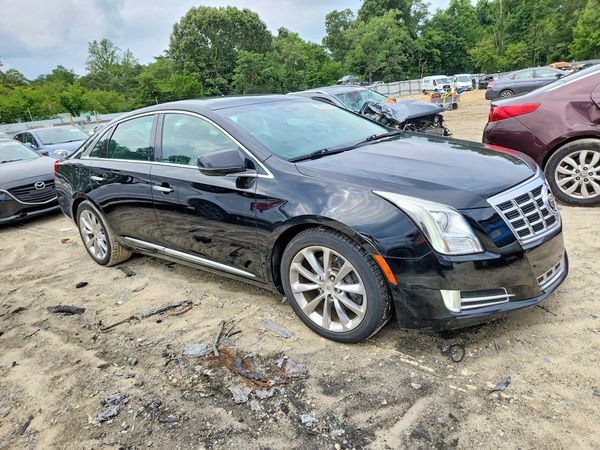 2013 CADILLAC XTS Luxury