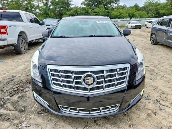 2013 CADILLAC XTS Luxury