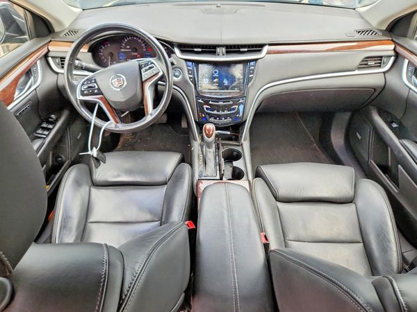 2013 CADILLAC XTS Luxury