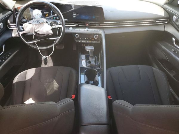 2023 HYUNDAI ELANTRA SEL w/Convenience Pkg