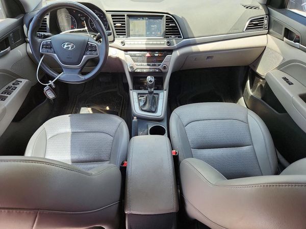 2017 HYUNDAI ELANTRA