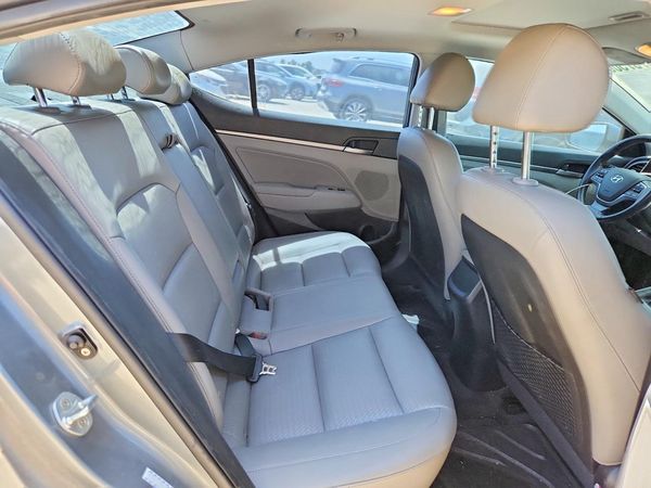 2017 HYUNDAI ELANTRA