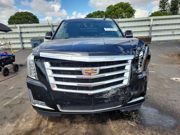 2017 CADILLAC ESCALADE ESV Luxury