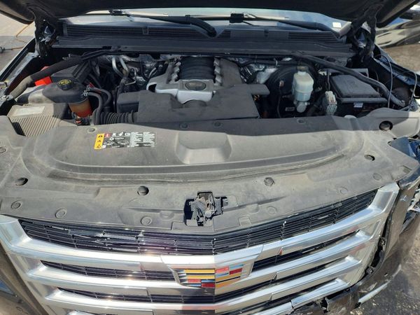 2017 CADILLAC ESCALADE ESV Luxury