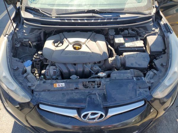 2014 HYUNDAI ELANTRA GLS(Middle) — Engine bay