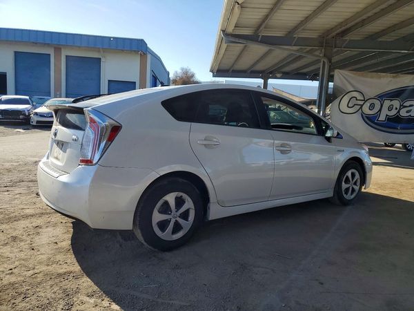 2014 TOYOTA PRIUS