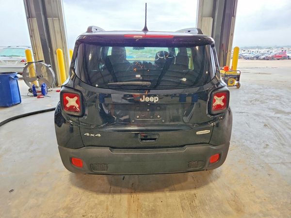 2018 JEEP RENEGADE LATITUDE 4X4