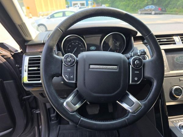 2017 LAND ROVER DISCOVERY SE