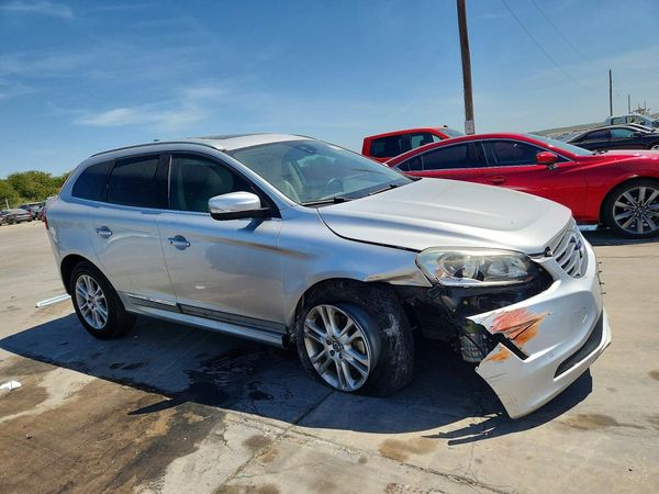 2016 VOLVO XC60
