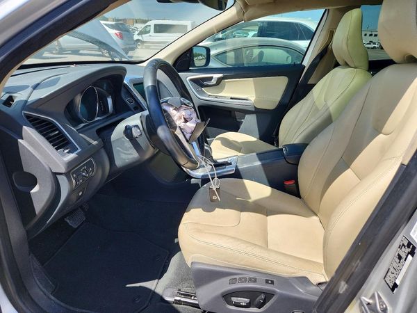 2016 VOLVO XC60