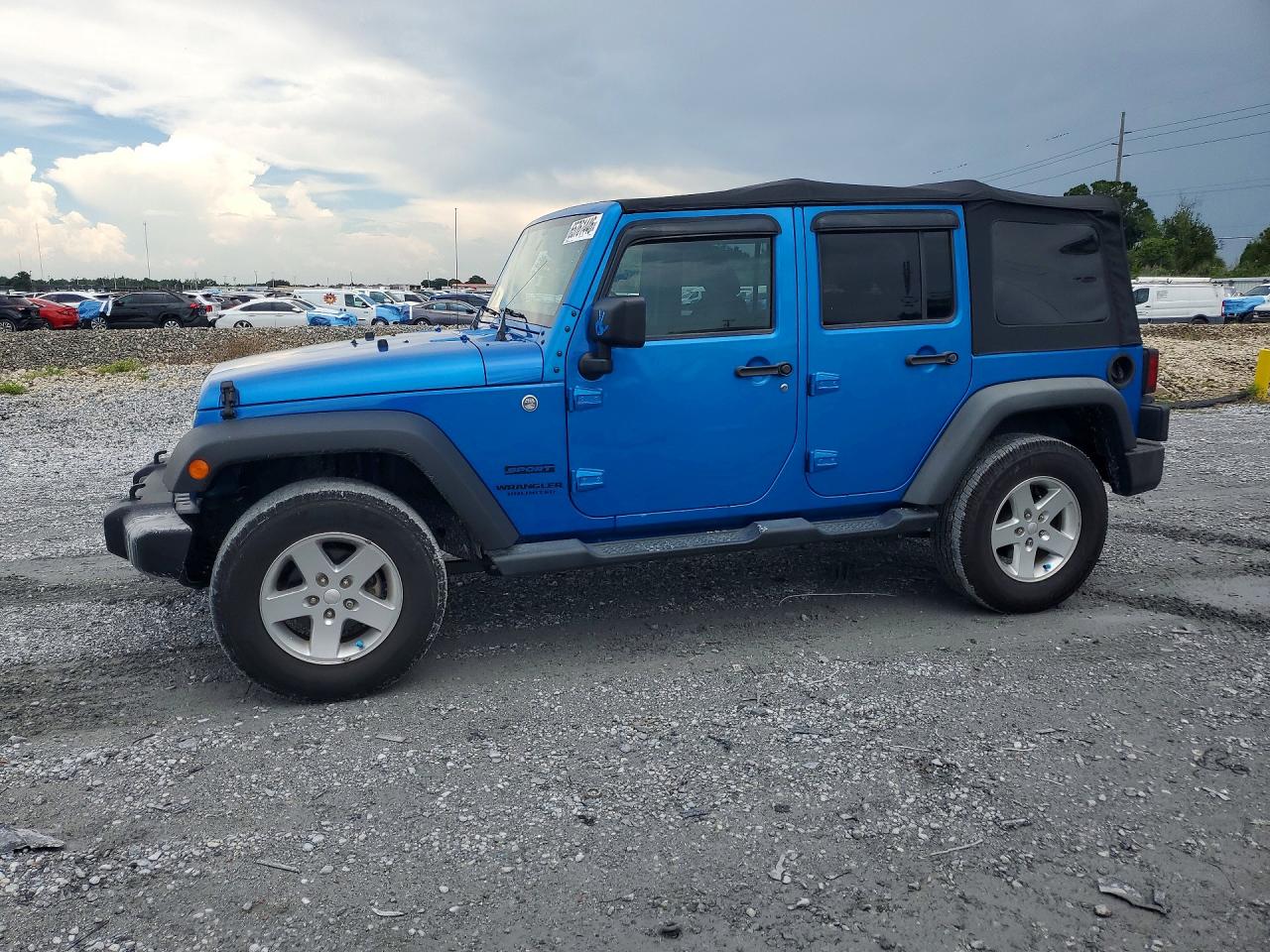 2015 JEEP WRANGLER UNLIMITED Sport — Front 3/4