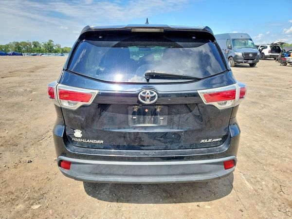 2016 TOYOTA HIGHLANDER