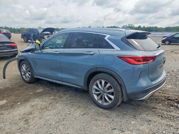 2022 INFINITI QX50 Essential