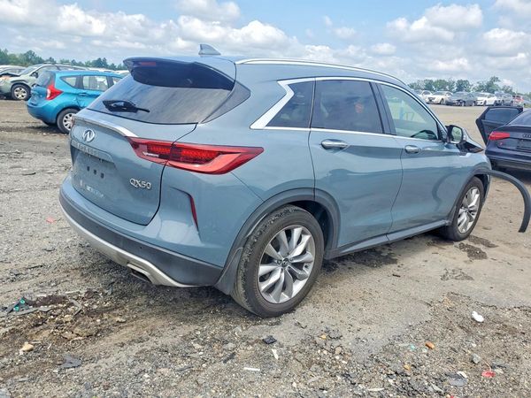 2022 INFINITI QX50 Essential
