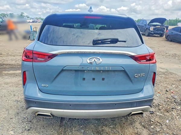 2022 INFINITI QX50 Essential