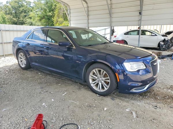 2017 CHRYSLER 300 Limited — Passenger 3/4