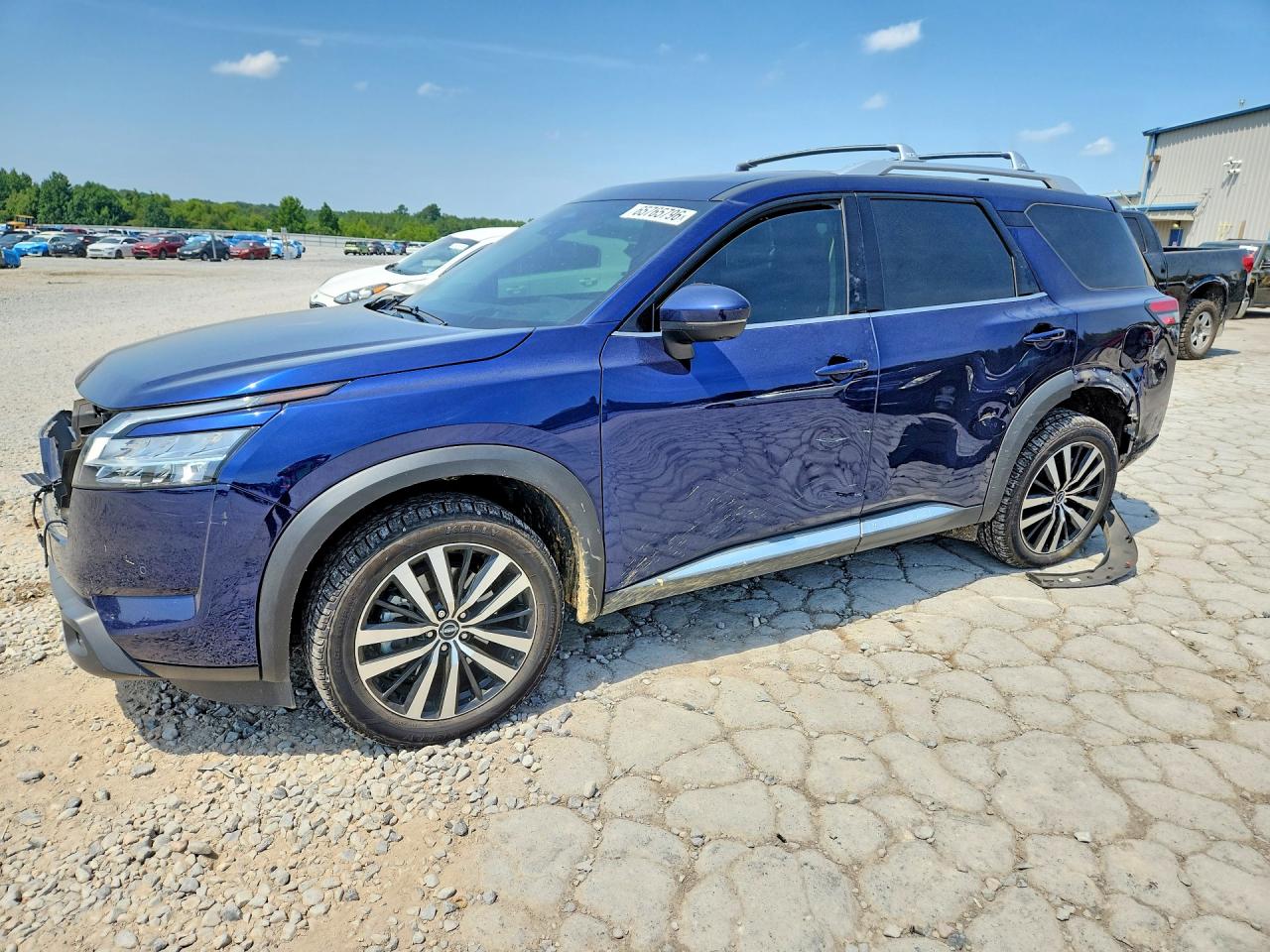 2023 NISSAN PATHFINDER PLATINUM