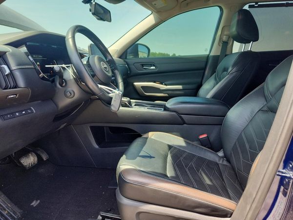 2023 NISSAN PATHFINDER PLATINUM