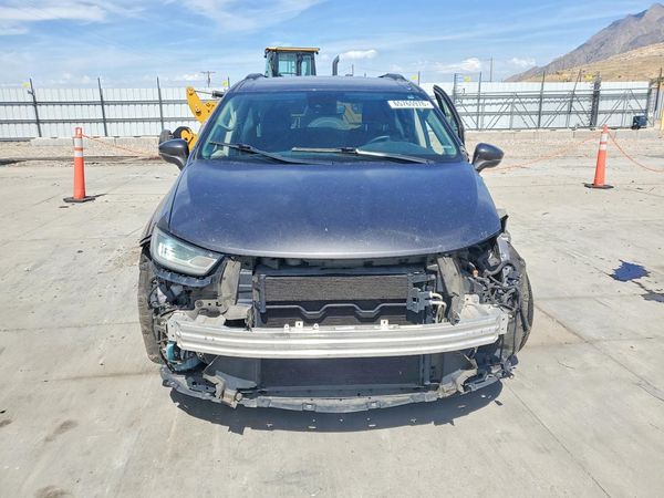 2022 CHRYSLER PACIFICA