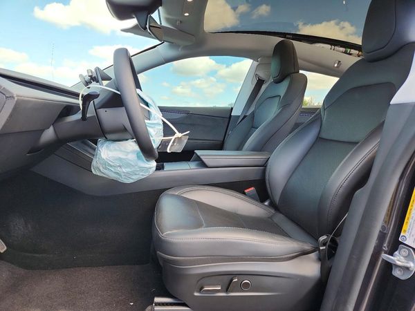 2026 TESLA MODEL Y — DENT