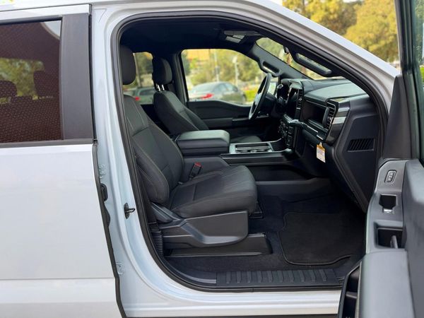 2025 FORD F150 STX