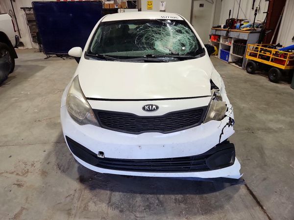 2015 KIA RIO GL - Middle-low