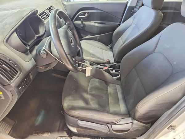 2015 KIA RIO GL - Middle-low