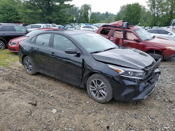 2022 KIA FORTE FE, LXS
