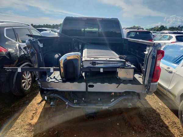 2025 CHEVROLET SILVERADO LT — DIRR