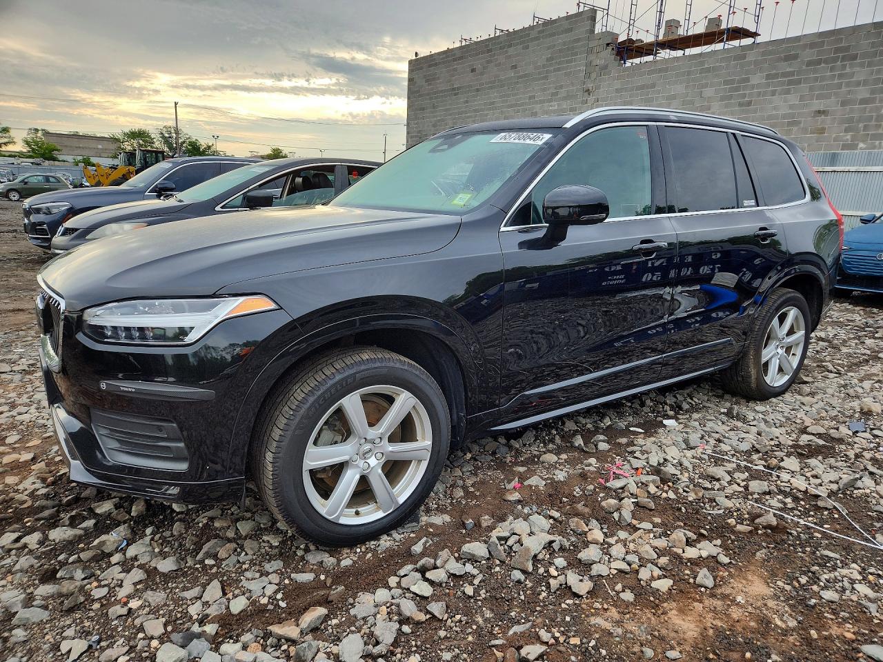 2023 VOLVO XC90