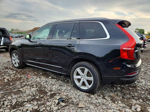 2023 VOLVO XC90
