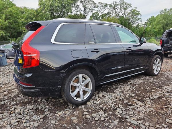 2023 VOLVO XC90