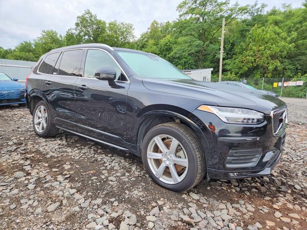 2023 VOLVO XC90