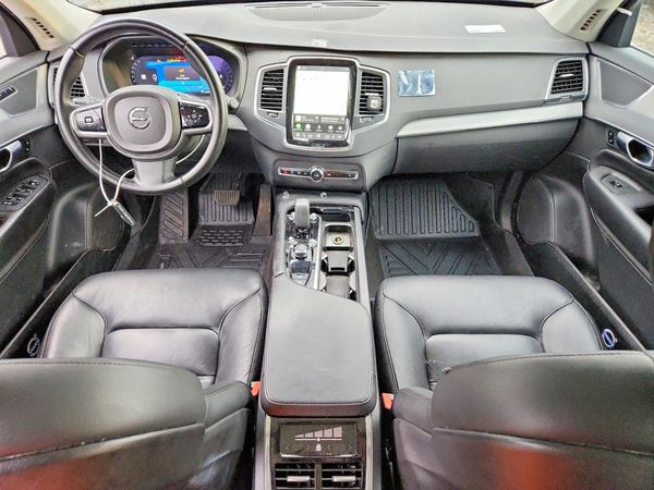 2023 VOLVO XC90