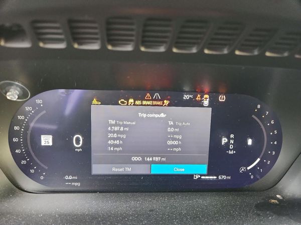 2023 VOLVO XC90