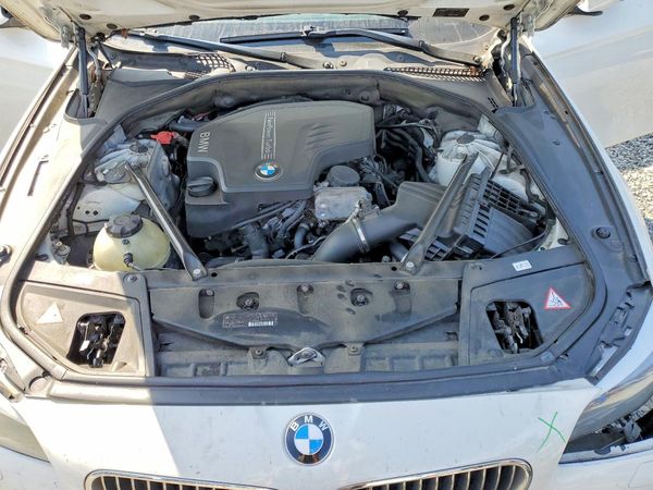 2013 BMW 5 SERIES — Engine bay