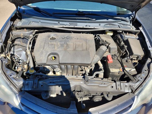 2016 TOYOTA COROLLA L/LE — Engine bay