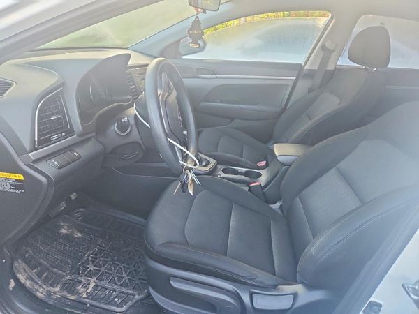 2017 HYUNDAI ELANTRA SE Base