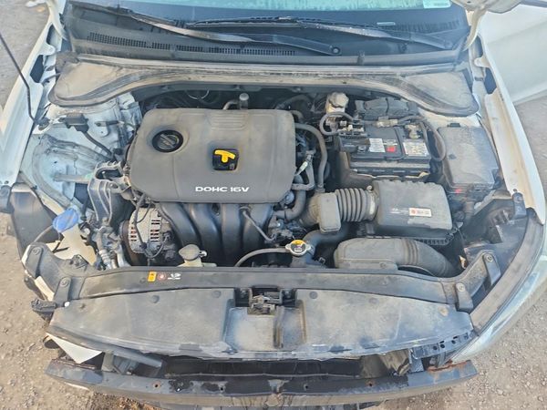 2017 HYUNDAI ELANTRA SE Base