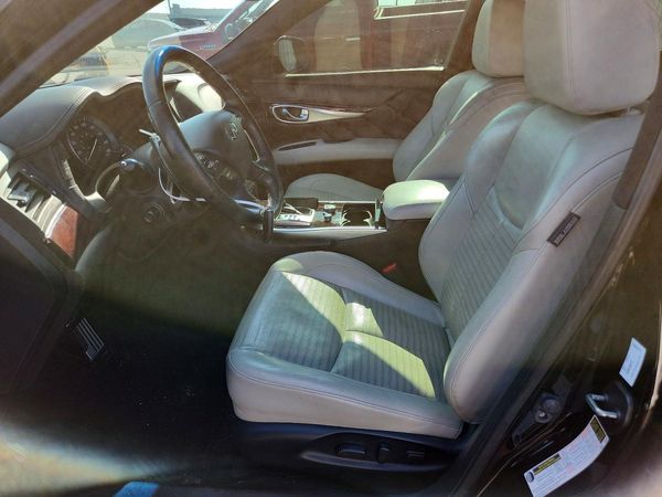 2016 INFINITI Q70