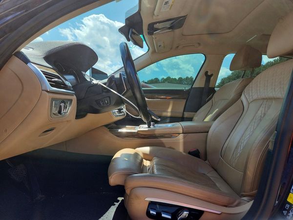 2017 BMW 750 xDrive