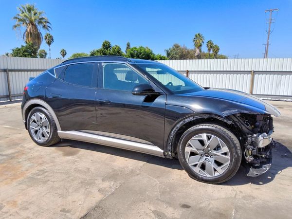 2025 GENESIS GV60 Standard (RWD)