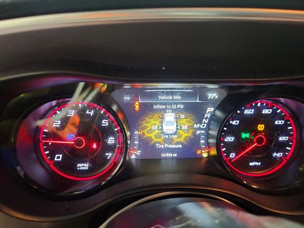 2019 DODGE CHARGER SXT